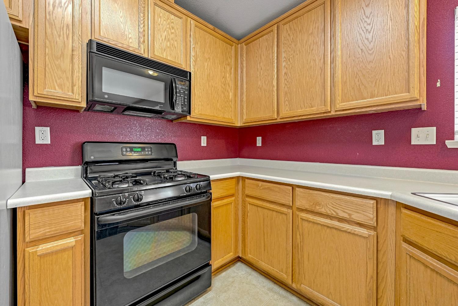 241 Brimmer Rd, Merced, CA 95341