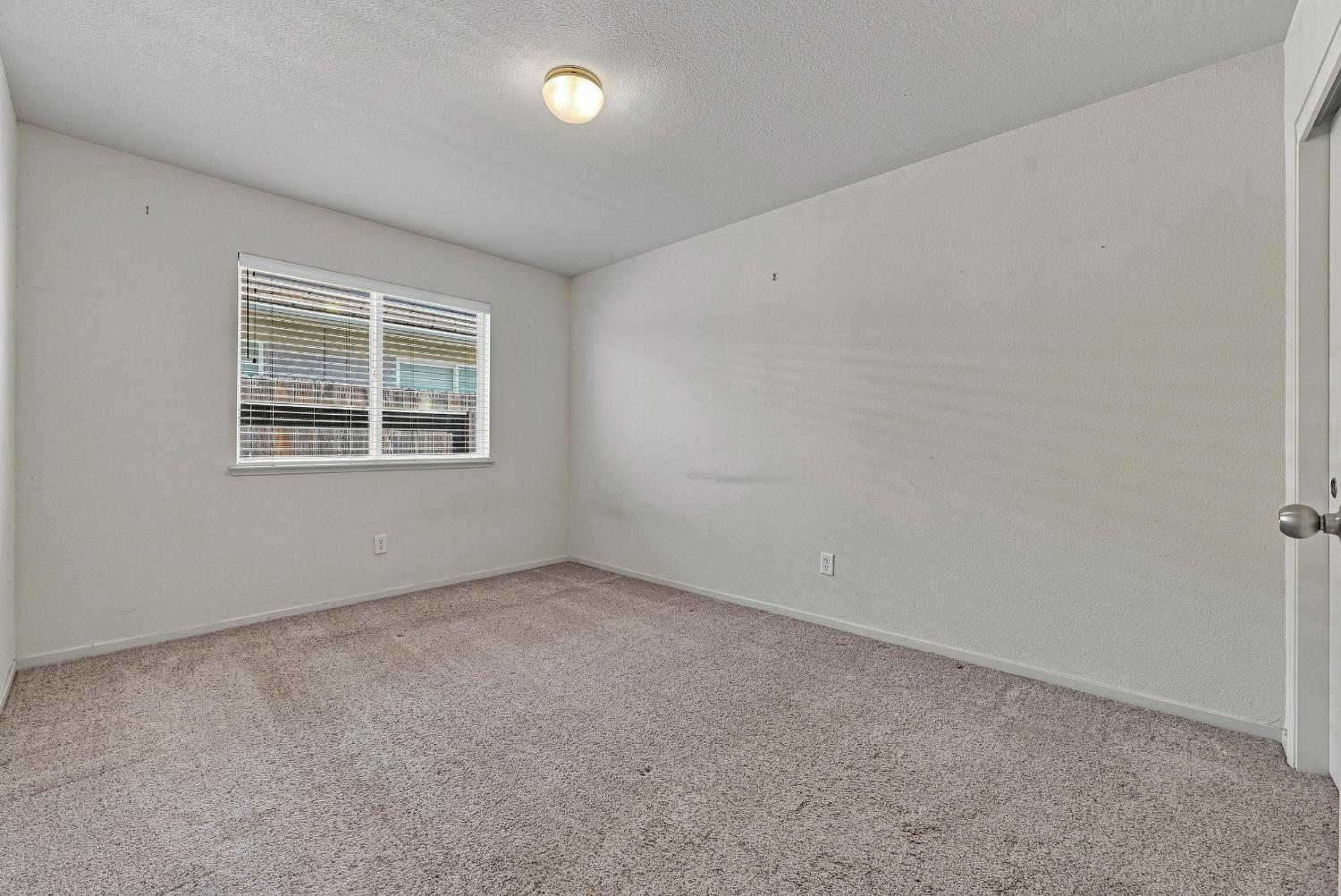 241 Brimmer Rd, Merced, CA 95341