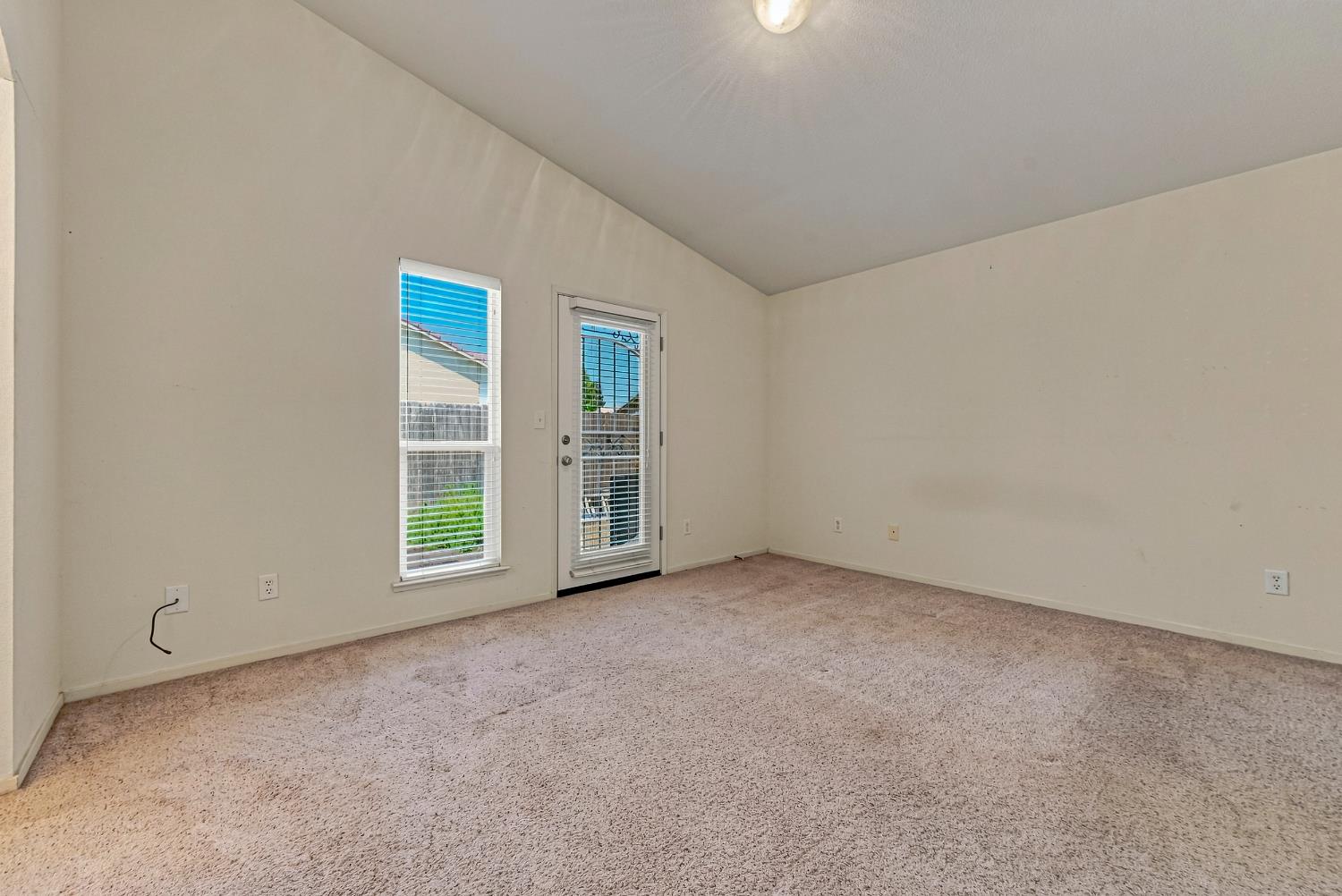 241 Brimmer Rd, Merced, CA 95341