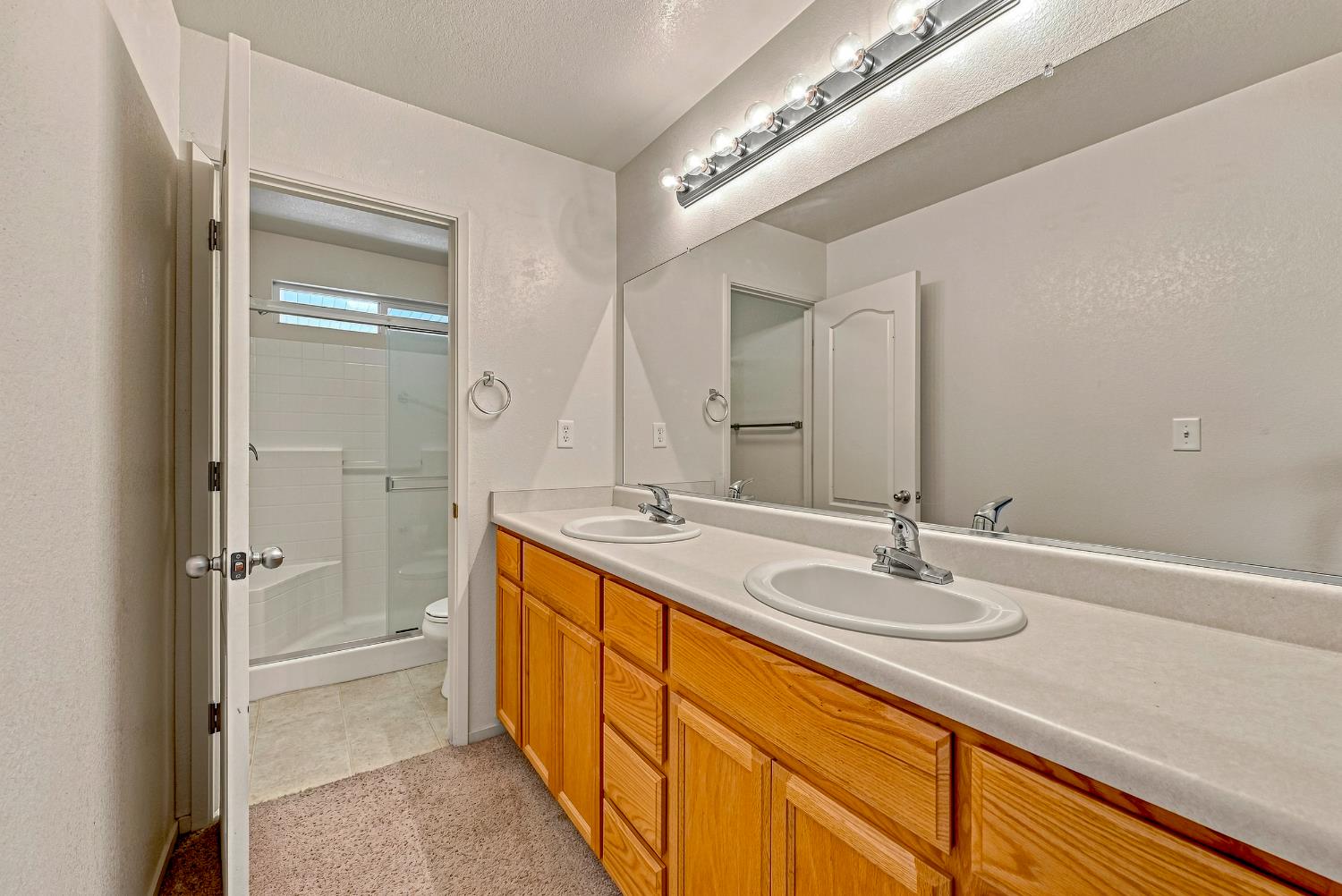 241 Brimmer Rd, Merced, CA 95341