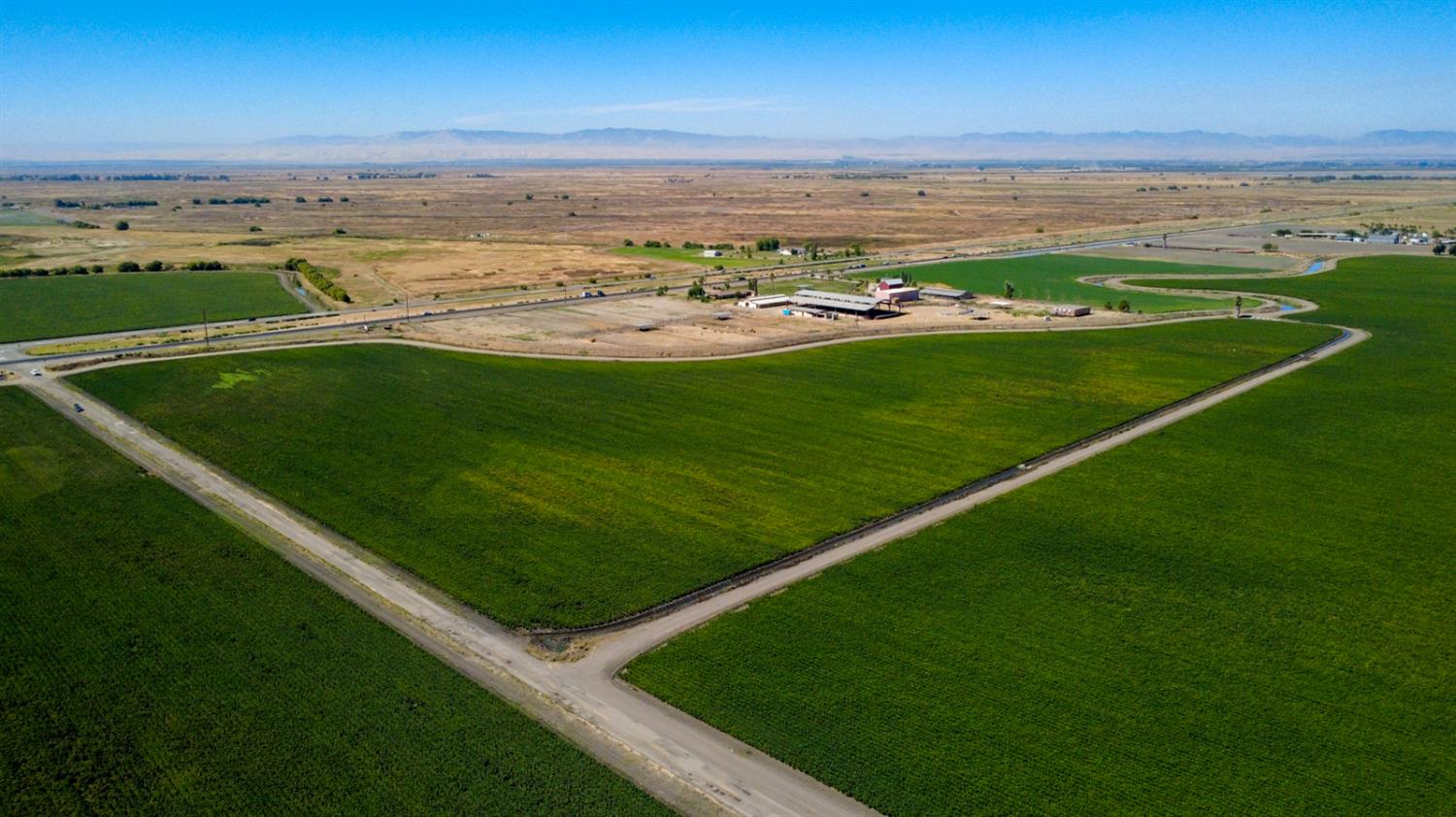 18 Box Car, Los Banos, CA 93635