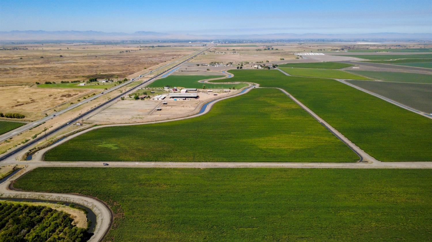 18 Box Car, Los Banos, CA 93635