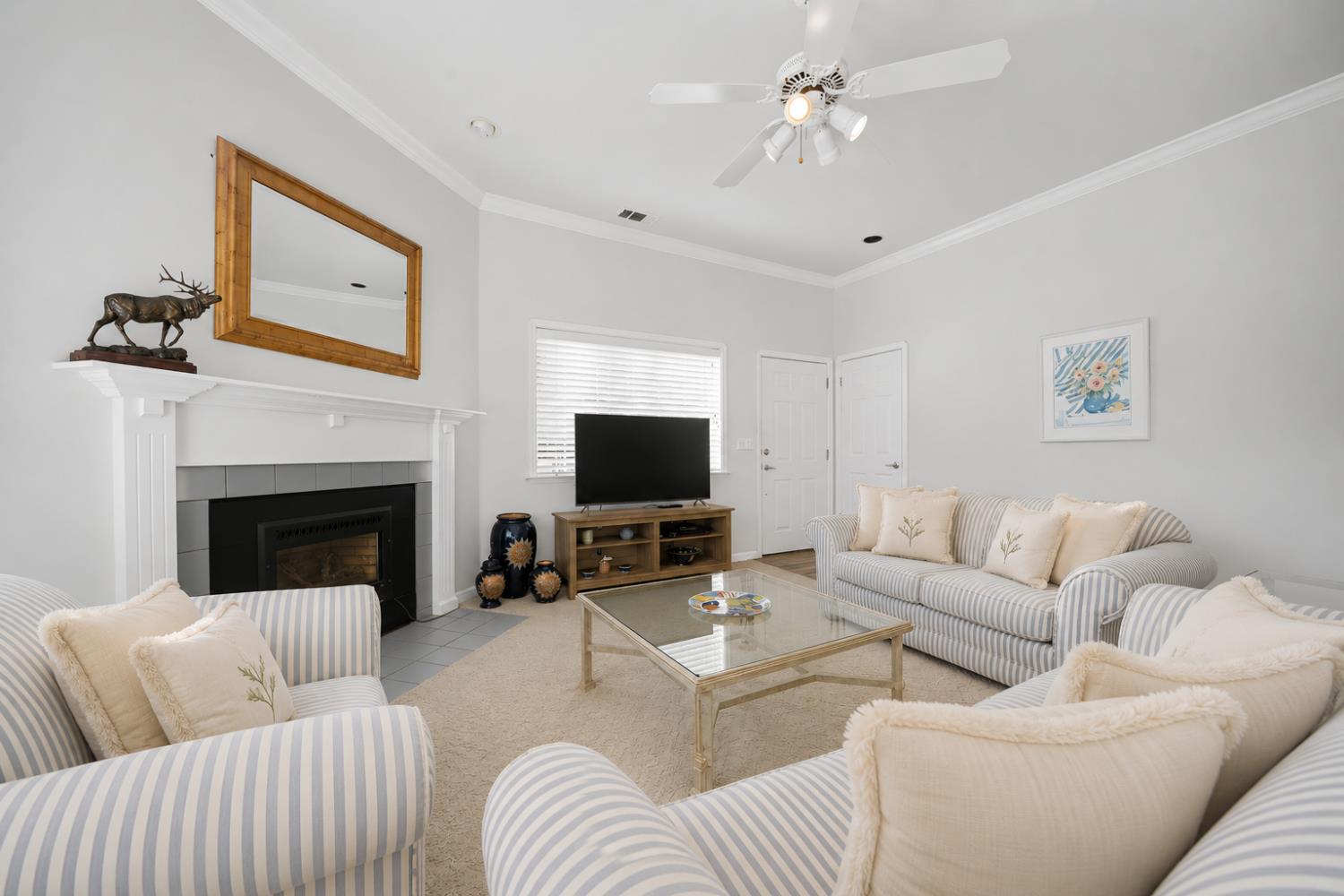 1031 Shoreline Dr #12, Copperopolis, CA 95228