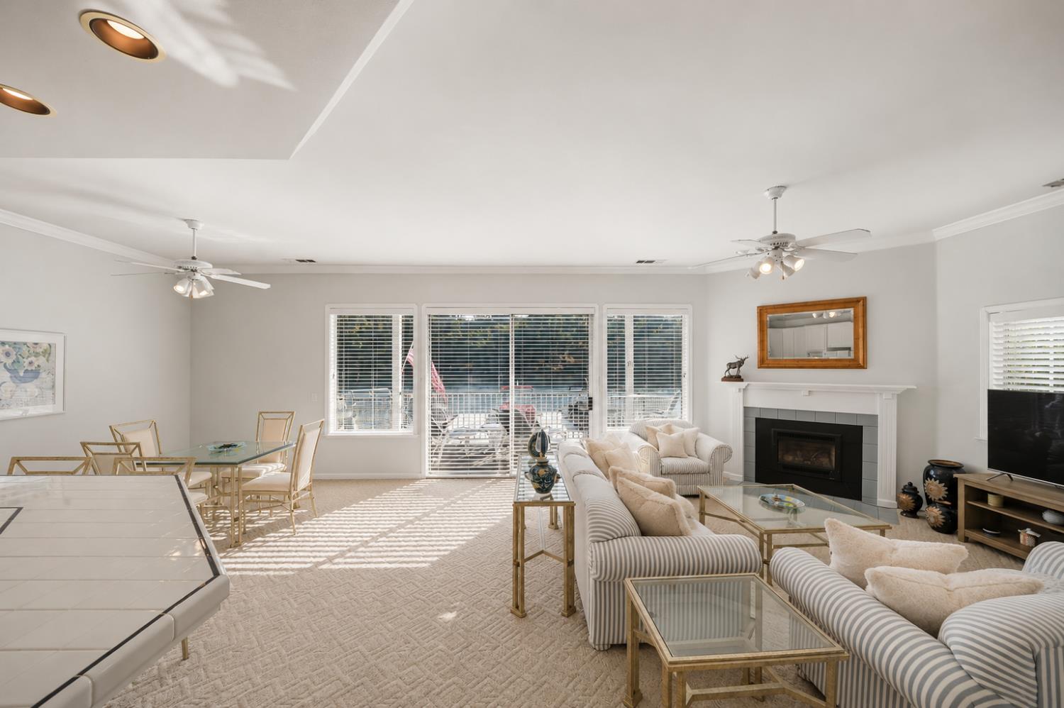 1031 Shoreline Dr #12, Copperopolis, CA 95228