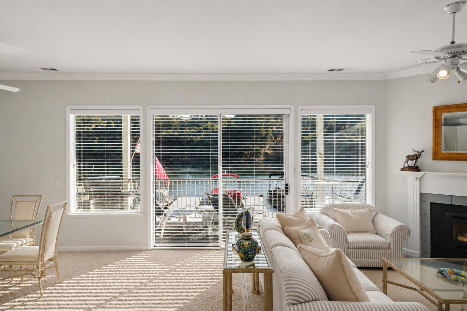 1031 Shoreline Dr #12, Copperopolis, CA 95228
