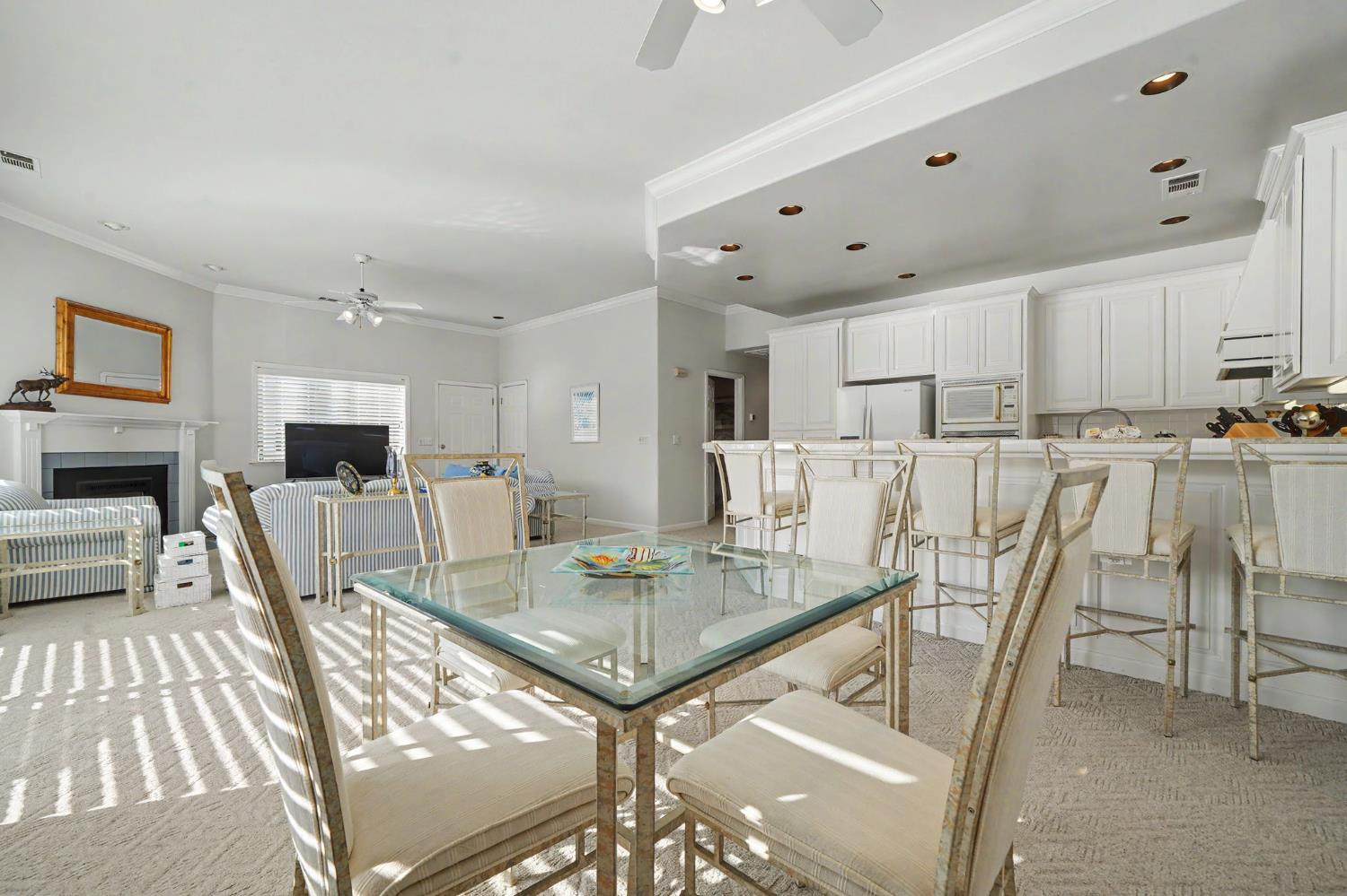 1031 Shoreline Dr #12, Copperopolis, CA 95228