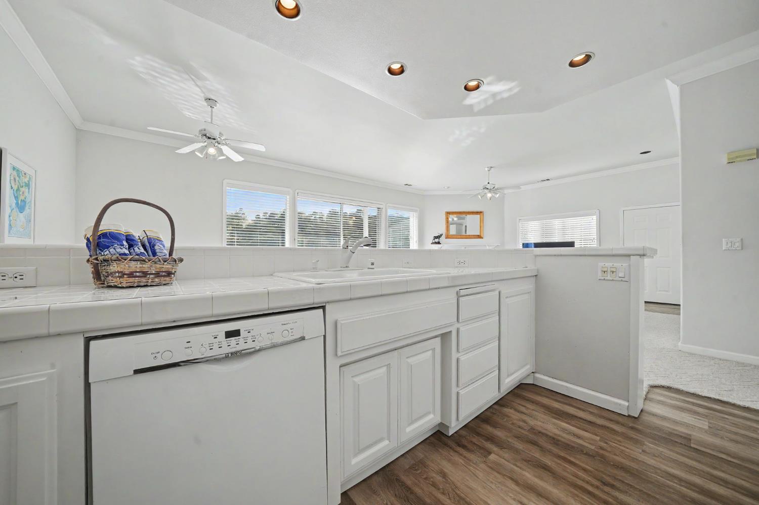 1031 Shoreline Dr #12, Copperopolis, CA 95228