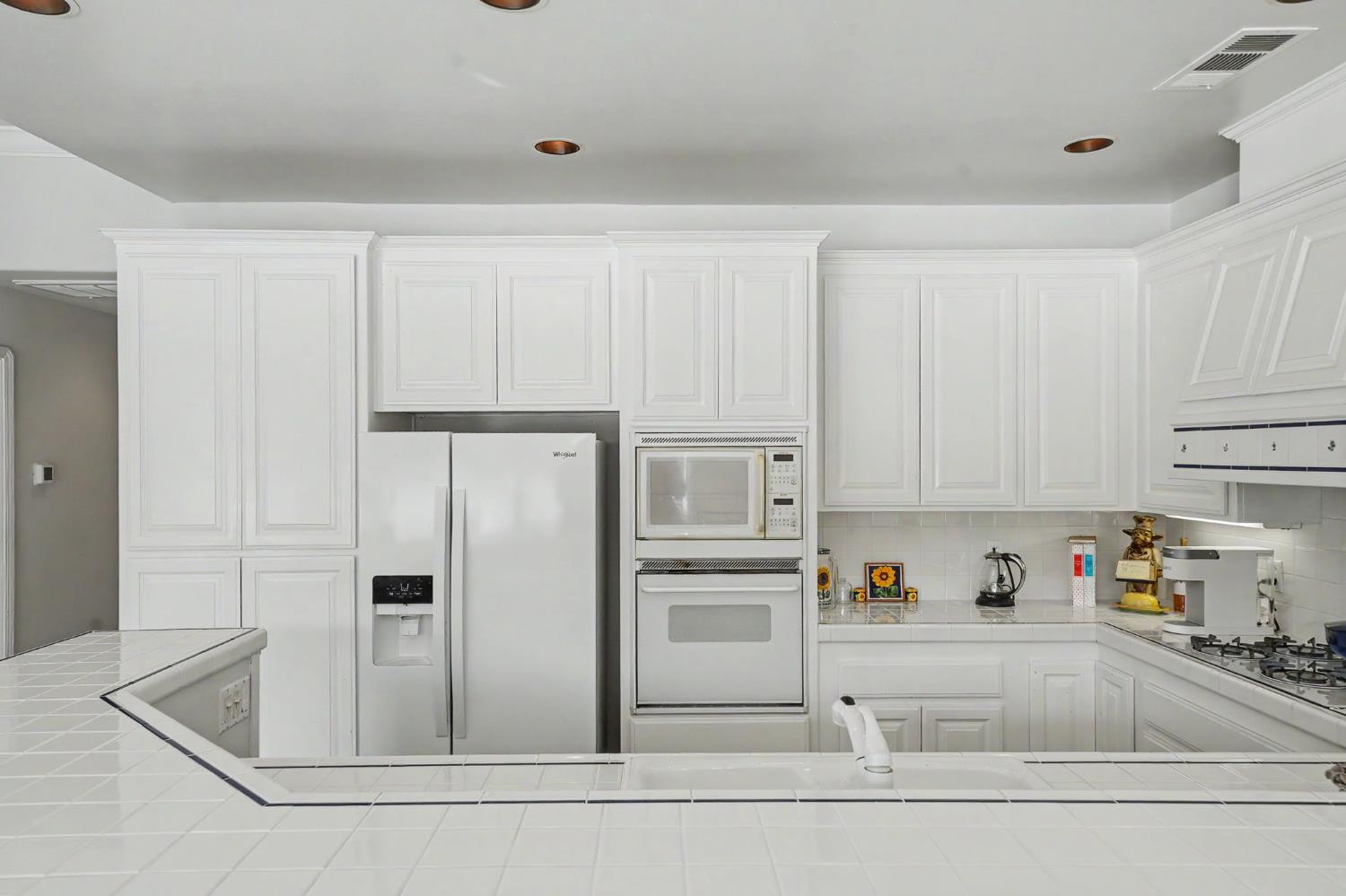 1031 Shoreline Dr #12, Copperopolis, CA 95228