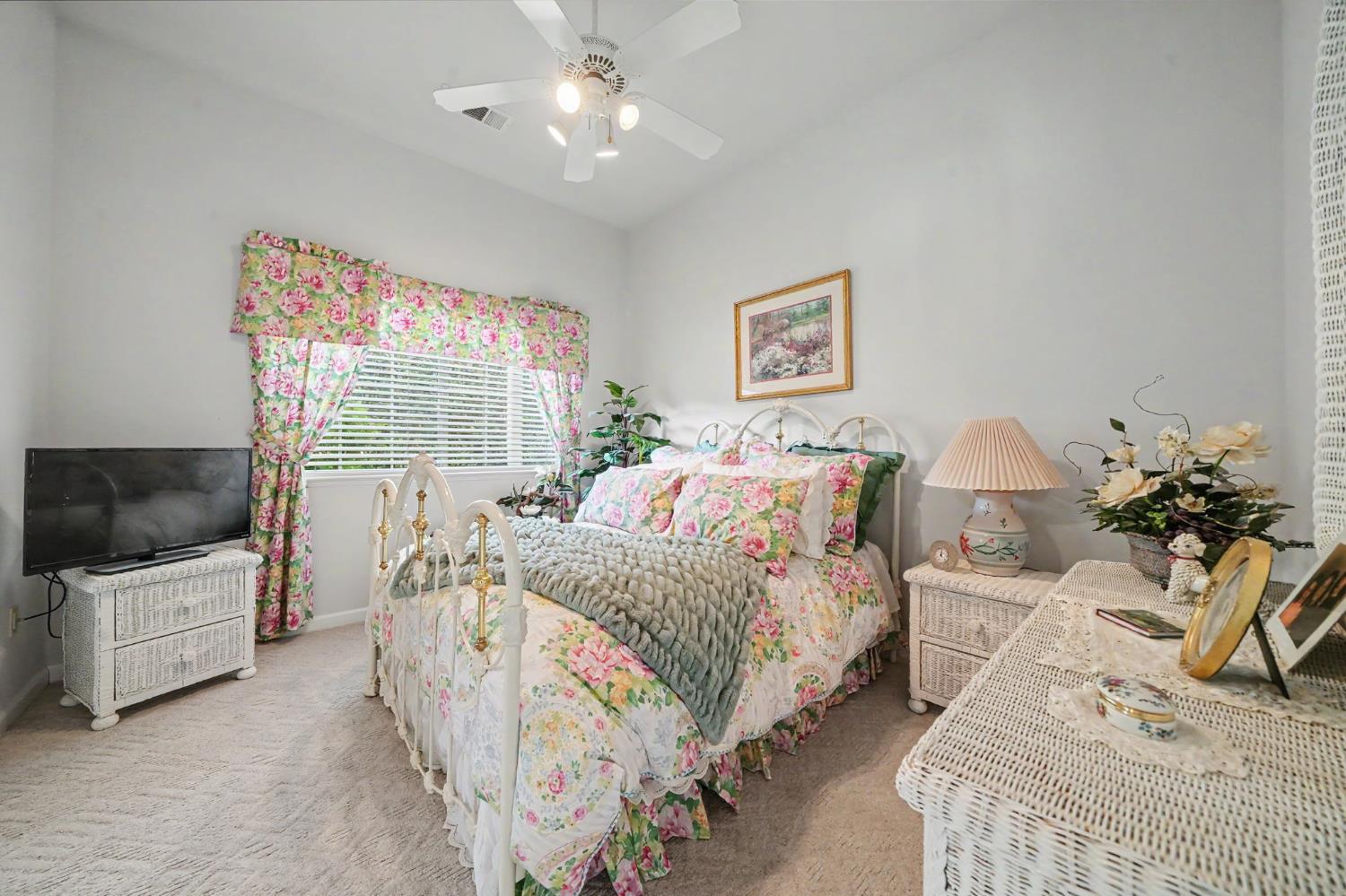 1031 Shoreline Dr #12, Copperopolis, CA 95228