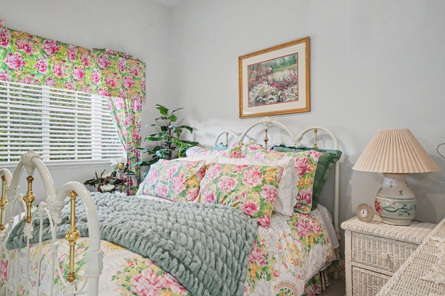 1031 Shoreline Dr #12, Copperopolis, CA 95228