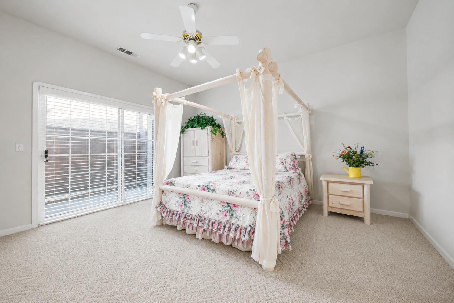 1031 Shoreline Dr #12, Copperopolis, CA 95228