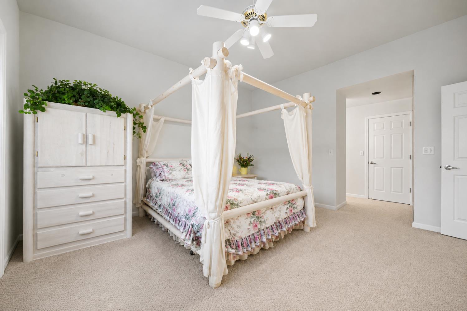1031 Shoreline Dr #12, Copperopolis, CA 95228