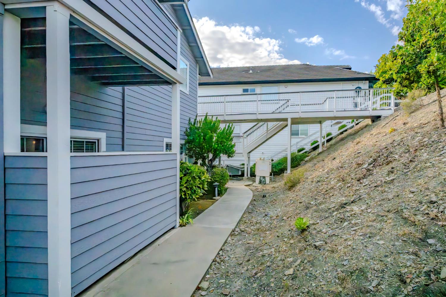 1031 Shoreline Dr #12, Copperopolis, CA 95228