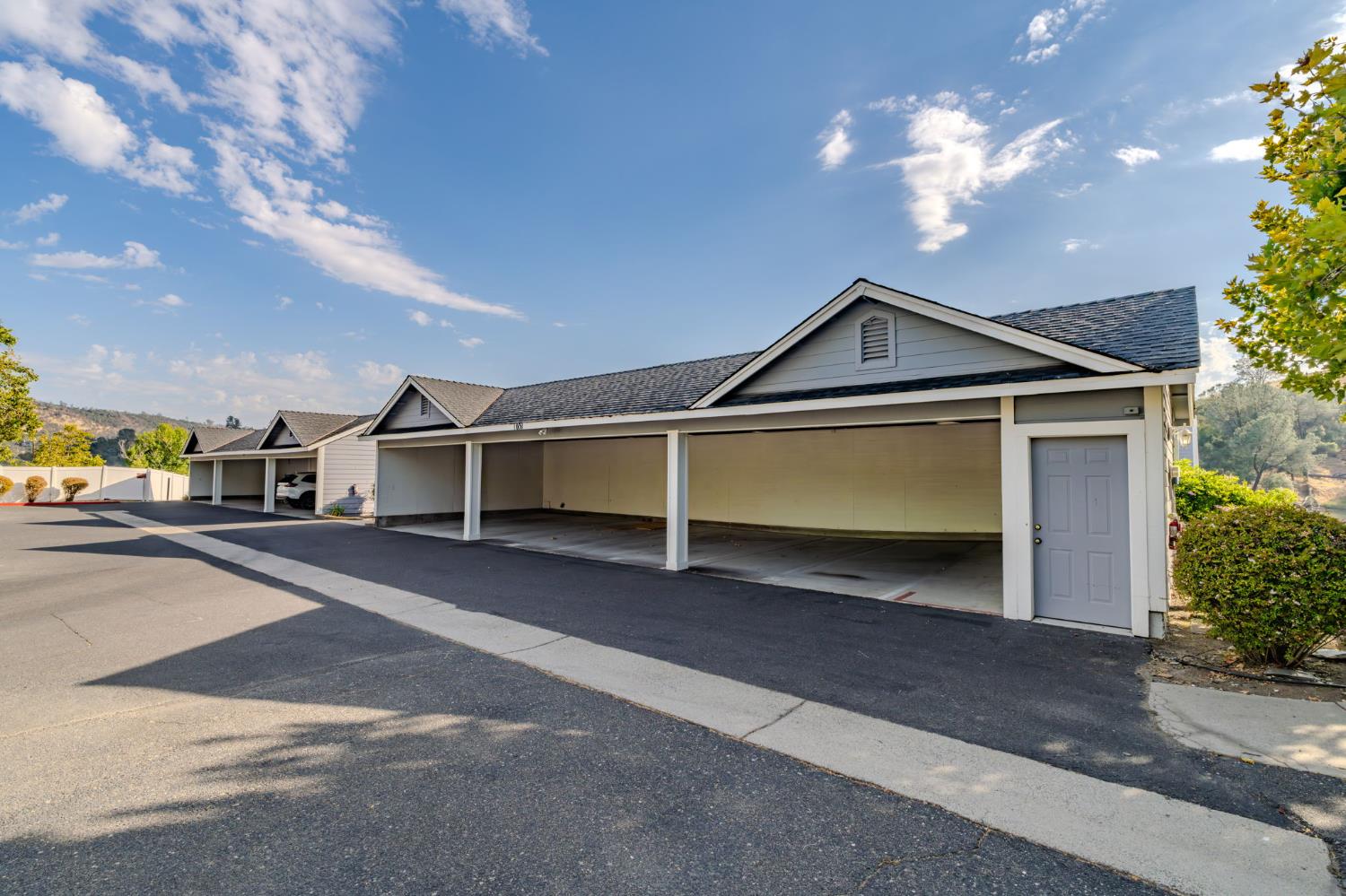 1031 Shoreline Dr #12, Copperopolis, CA 95228