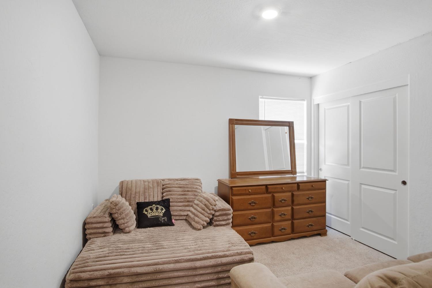670 Elizabeth Ct, Merced, CA 95341