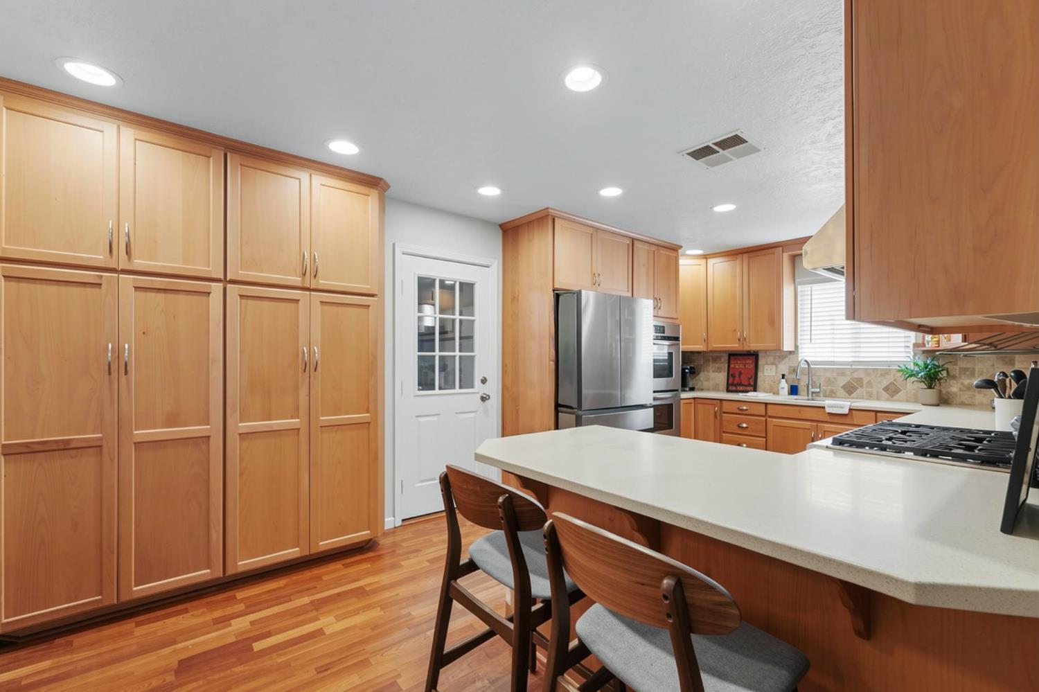 2837 Levon Ave, Modesto, CA 95350