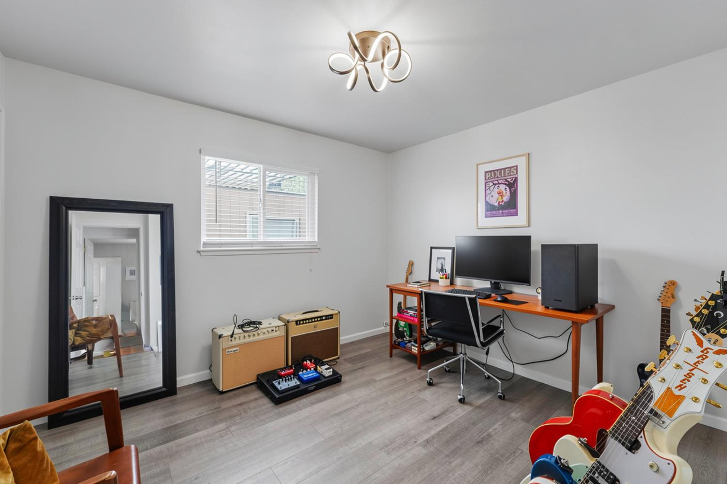 2837 Levon Ave, Modesto, CA 95350
