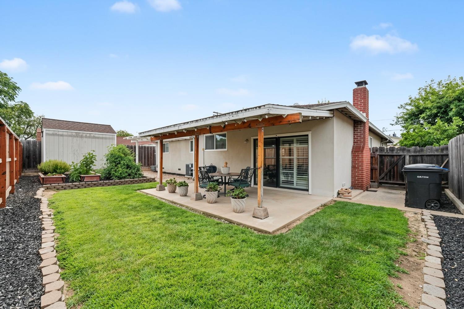 2837 Levon Ave, Modesto, CA 95350
