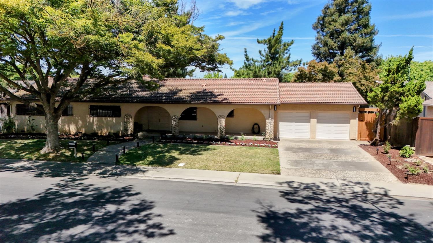 401 Dorado Ln, Modesto, CA 95356