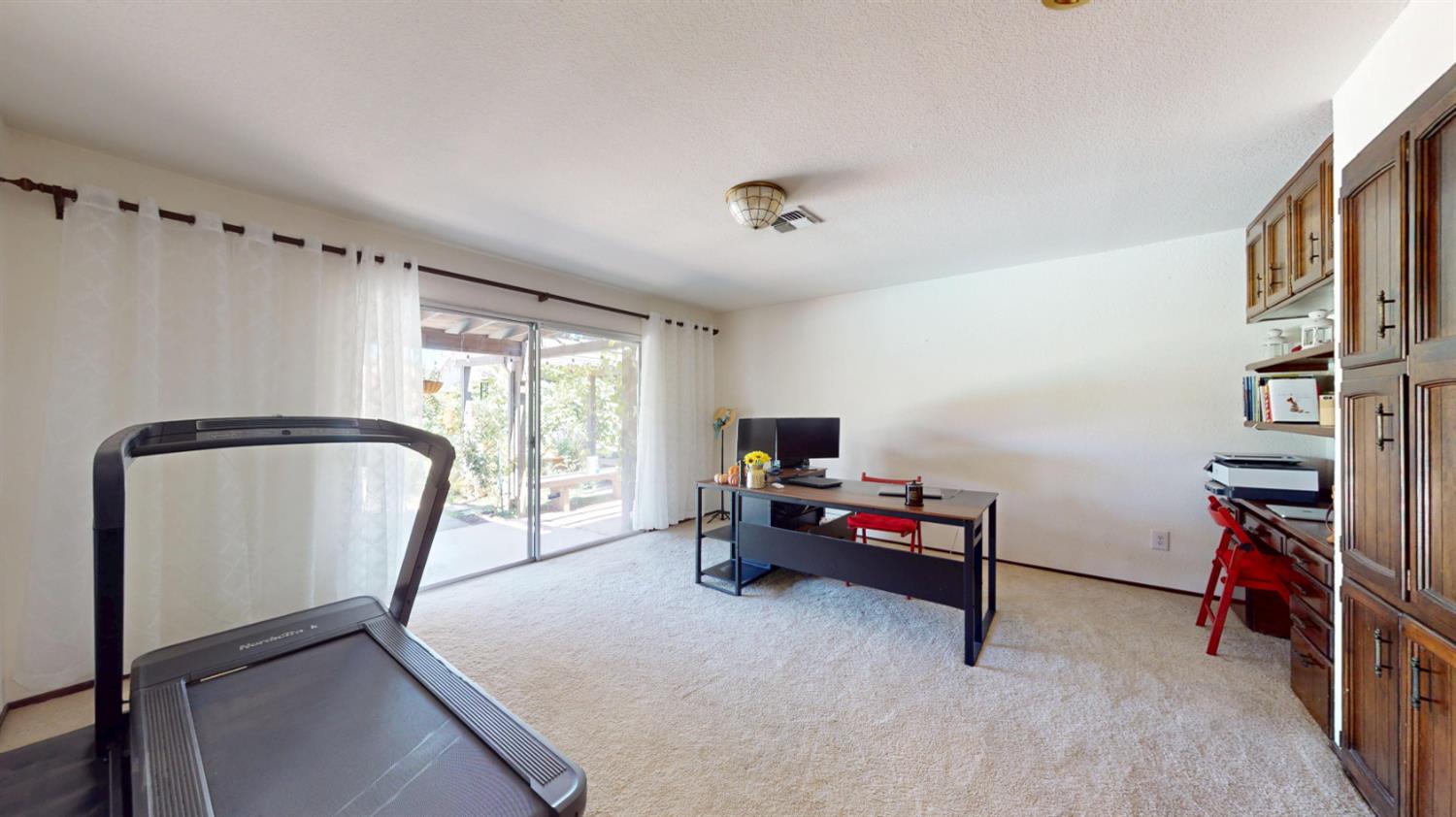401 Dorado Ln, Modesto, CA 95356