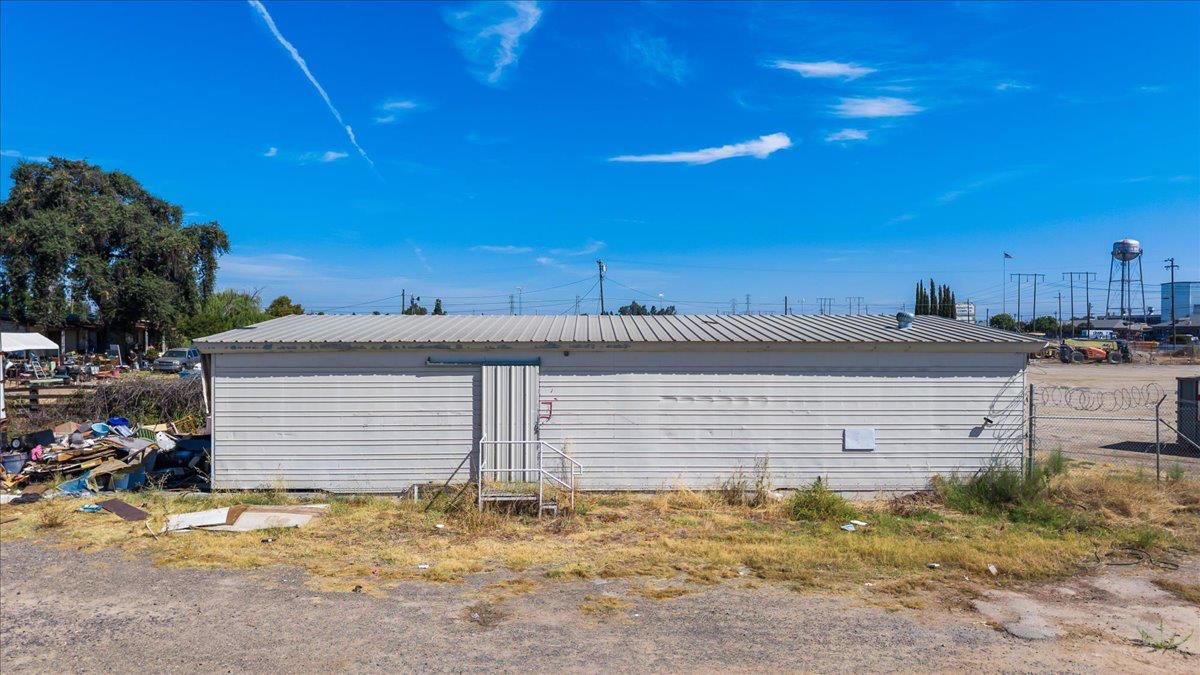 3912 Davis Ave, Modesto, CA 95357