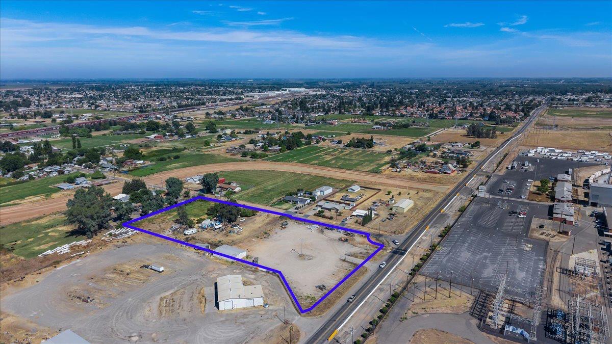 3912 Davis Ave, Modesto, CA 95357