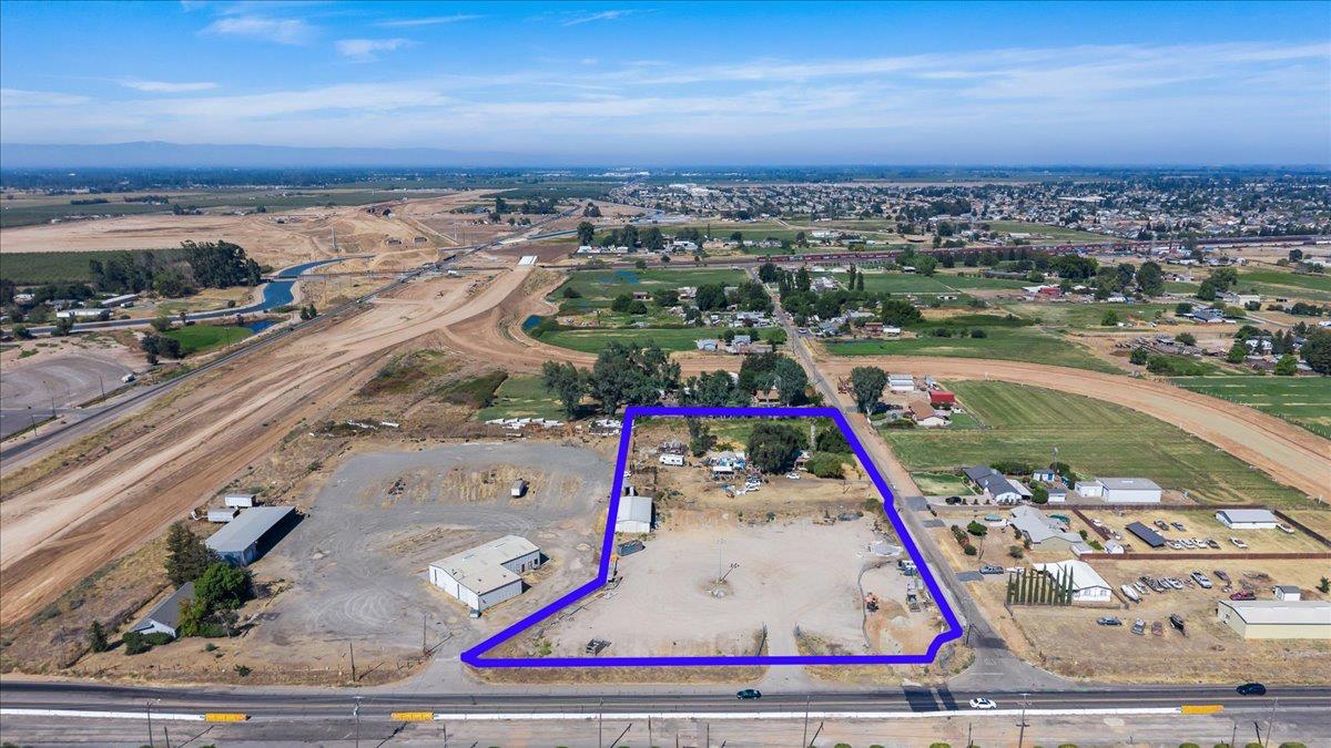 3912 Davis Ave, Modesto, CA 95357