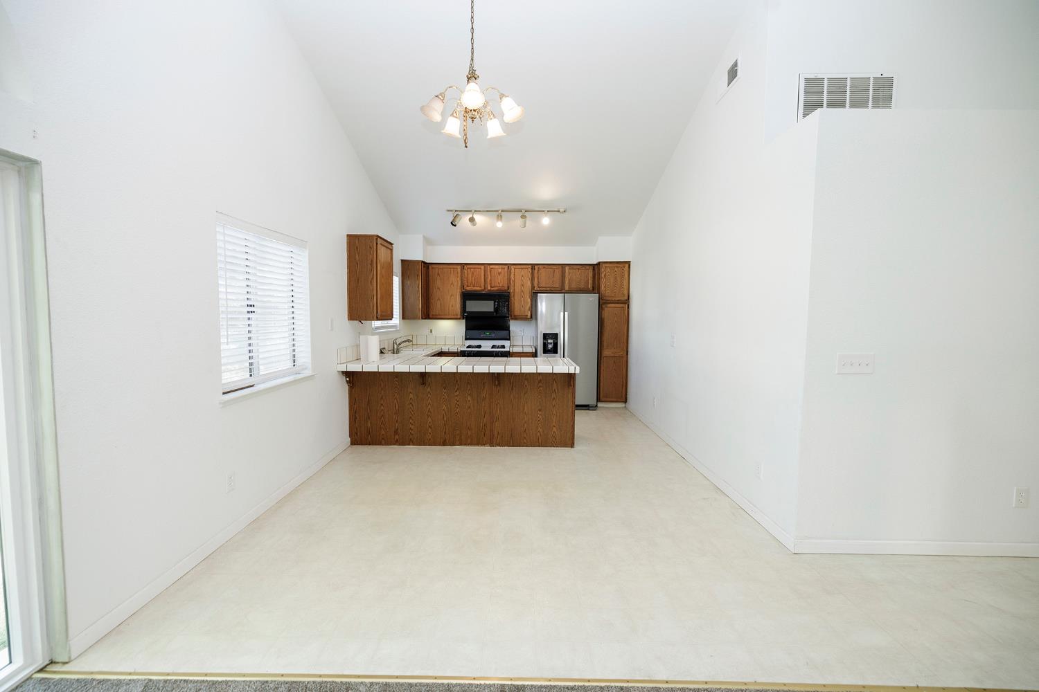 6036 Deep River Ct, Riverbank, CA 95367