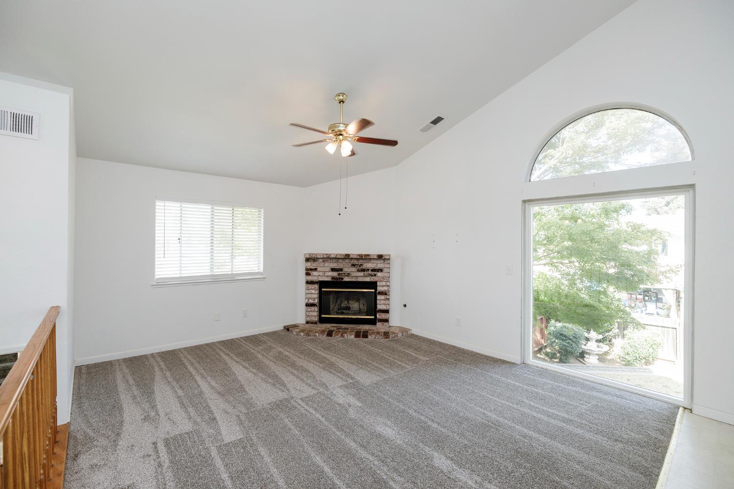 6036 Deep River Ct, Riverbank, CA 95367
