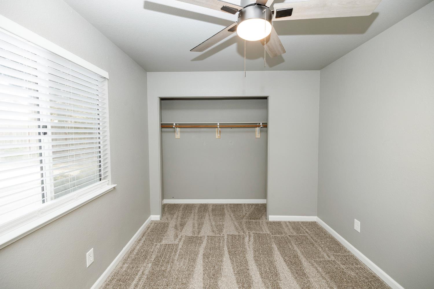 6036 Deep River Ct, Riverbank, CA 95367