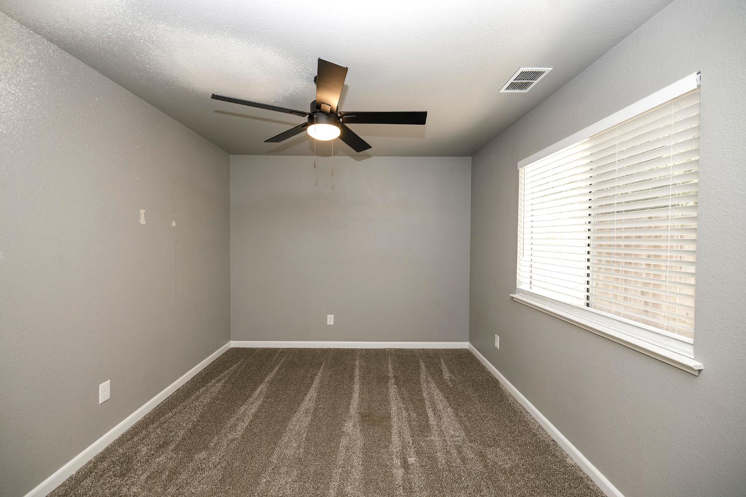 6036 Deep River Ct, Riverbank, CA 95367