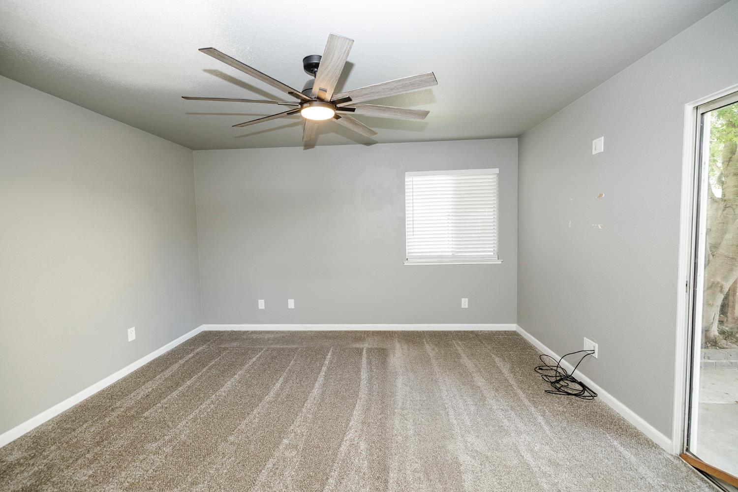 6036 Deep River Ct, Riverbank, CA 95367