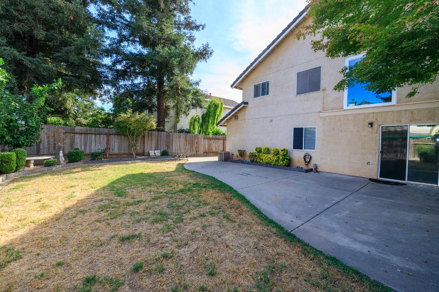 6036 Deep River Ct, Riverbank, CA 95367