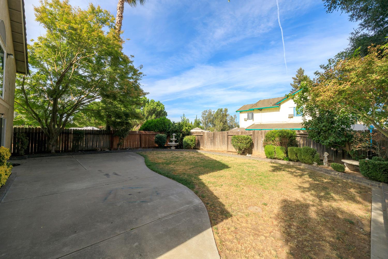 6036 Deep River Ct, Riverbank, CA 95367
