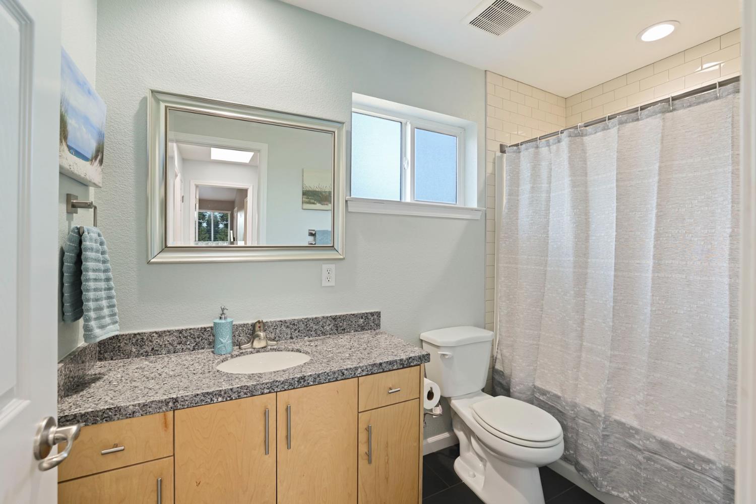 501 Rose Ave #1, Modesto, CA 95355
