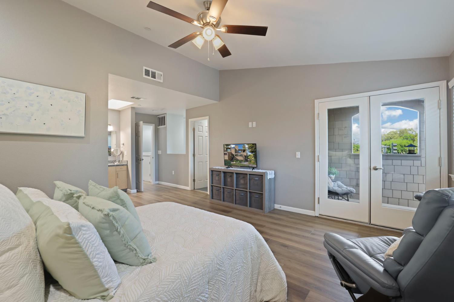 501 Rose Ave #1, Modesto, CA 95355