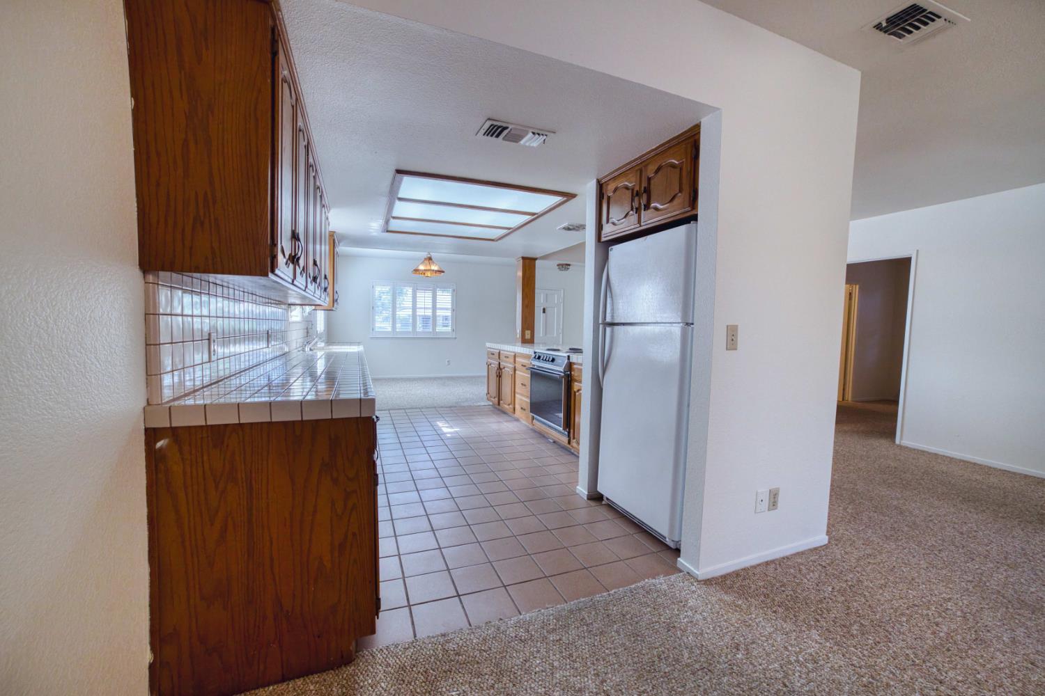 317 S K St, Madera, CA 93637