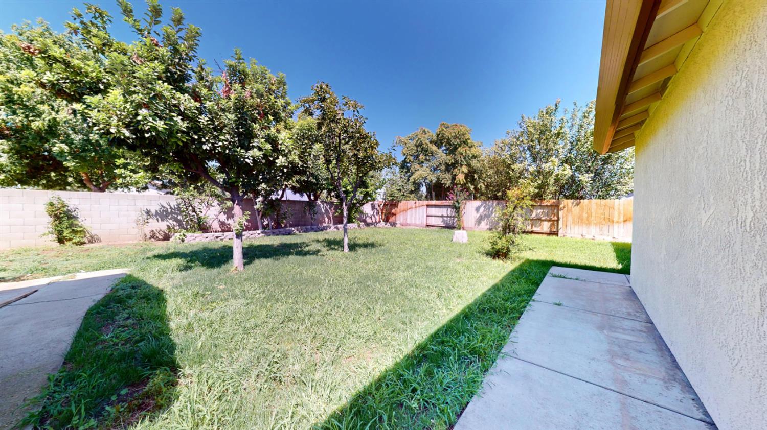 379 Edan Ct, Merced, CA 95341