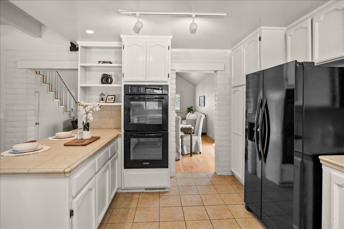 400 Rosebay Ln, Modesto, CA 95356
