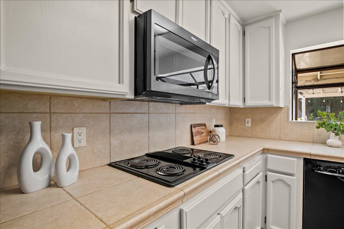 400 Rosebay Ln, Modesto, CA 95356