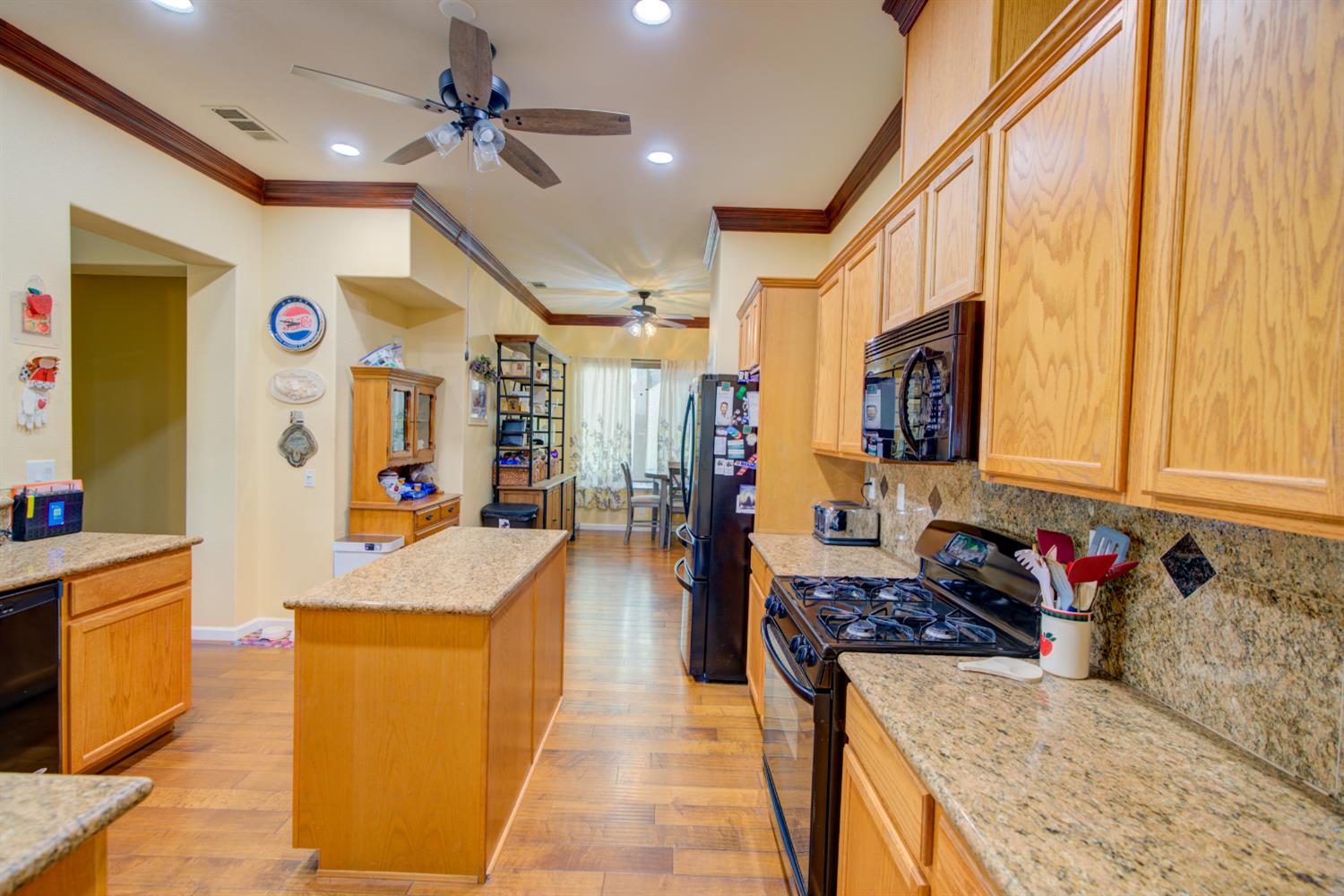 2480 Boulder Dr, Atwater, CA 95301
