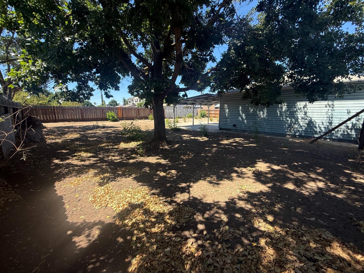 656 Pine St, Manteca, CA 95336