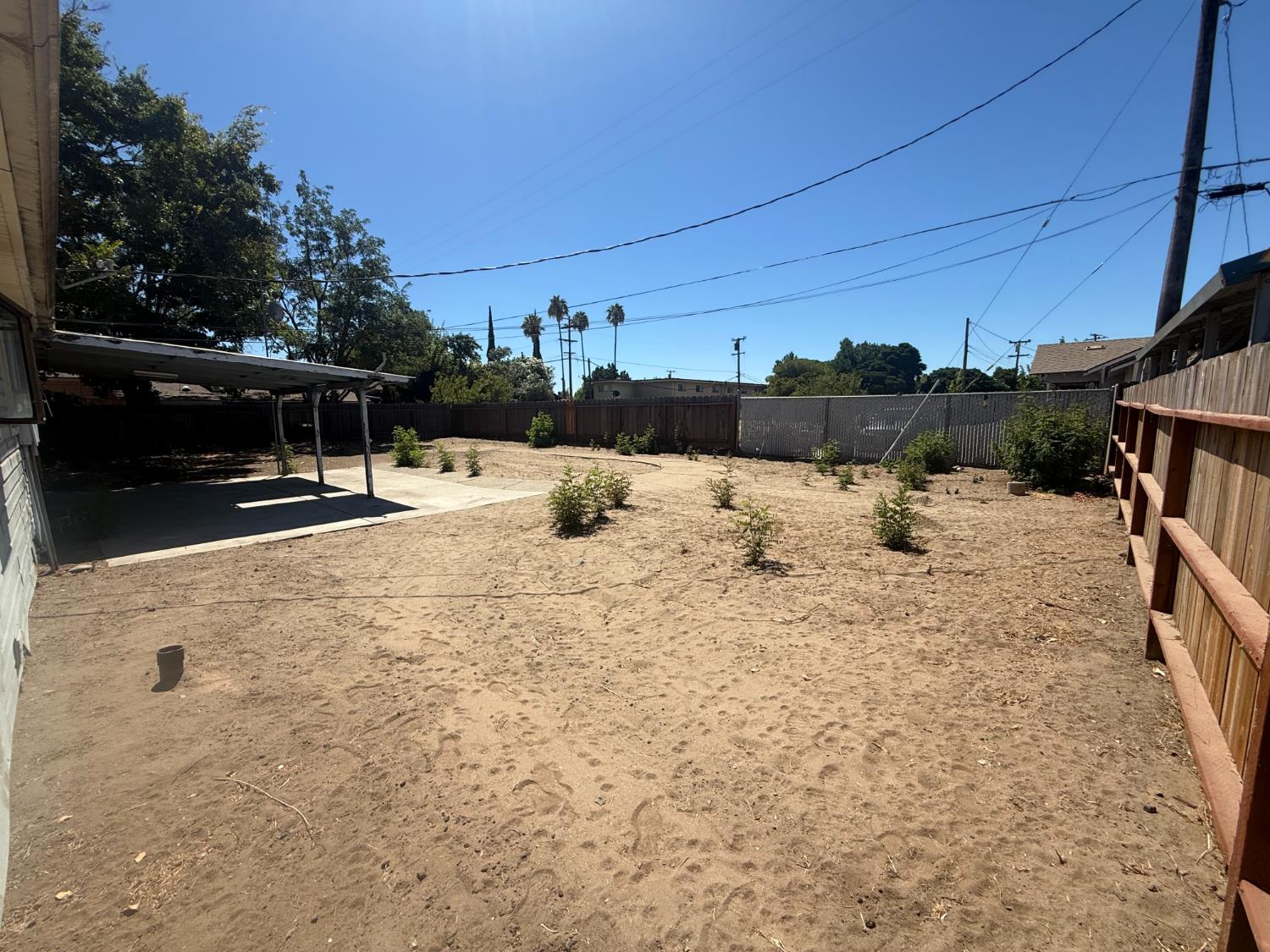 656 Pine St, Manteca, CA 95336