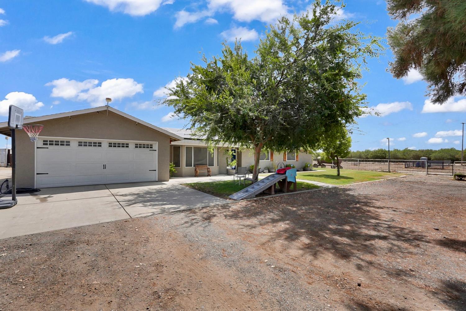 24143 Road 15, Chowchilla, CA 93610