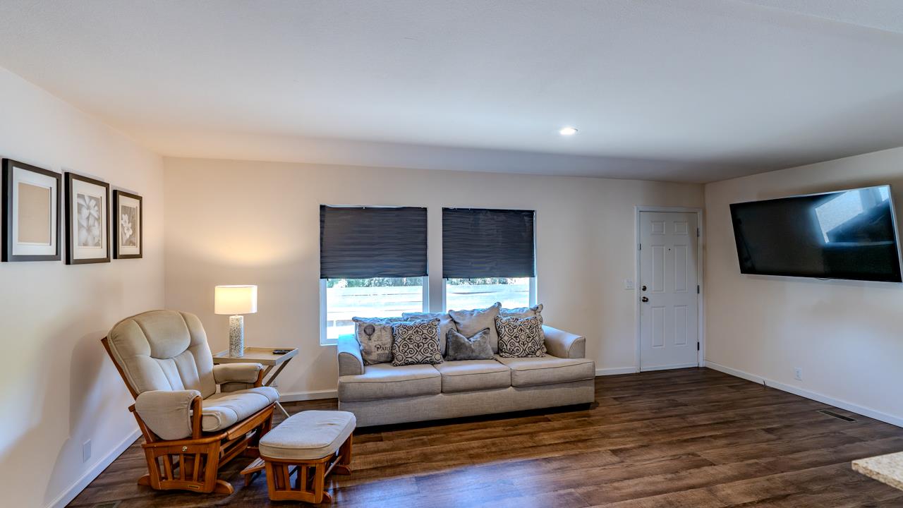 1643 River Rd, Modesto, CA 95351