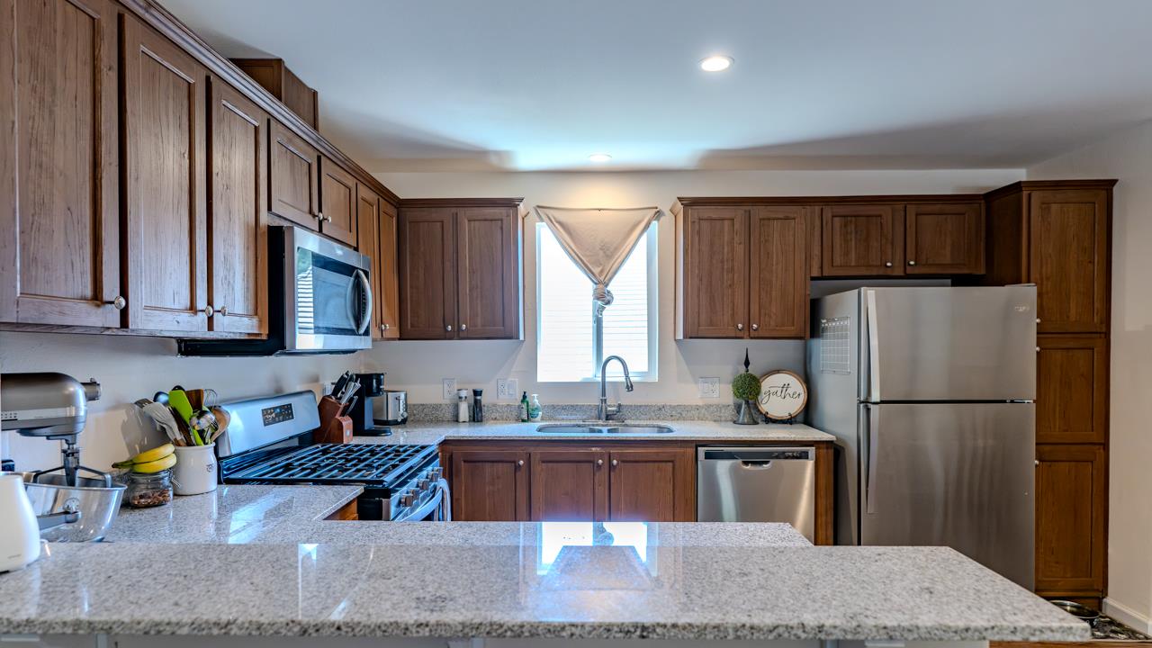 1643 River Rd, Modesto, CA 95351