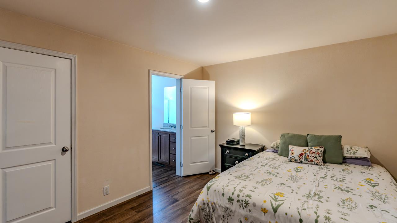 1643 River Rd, Modesto, CA 95351