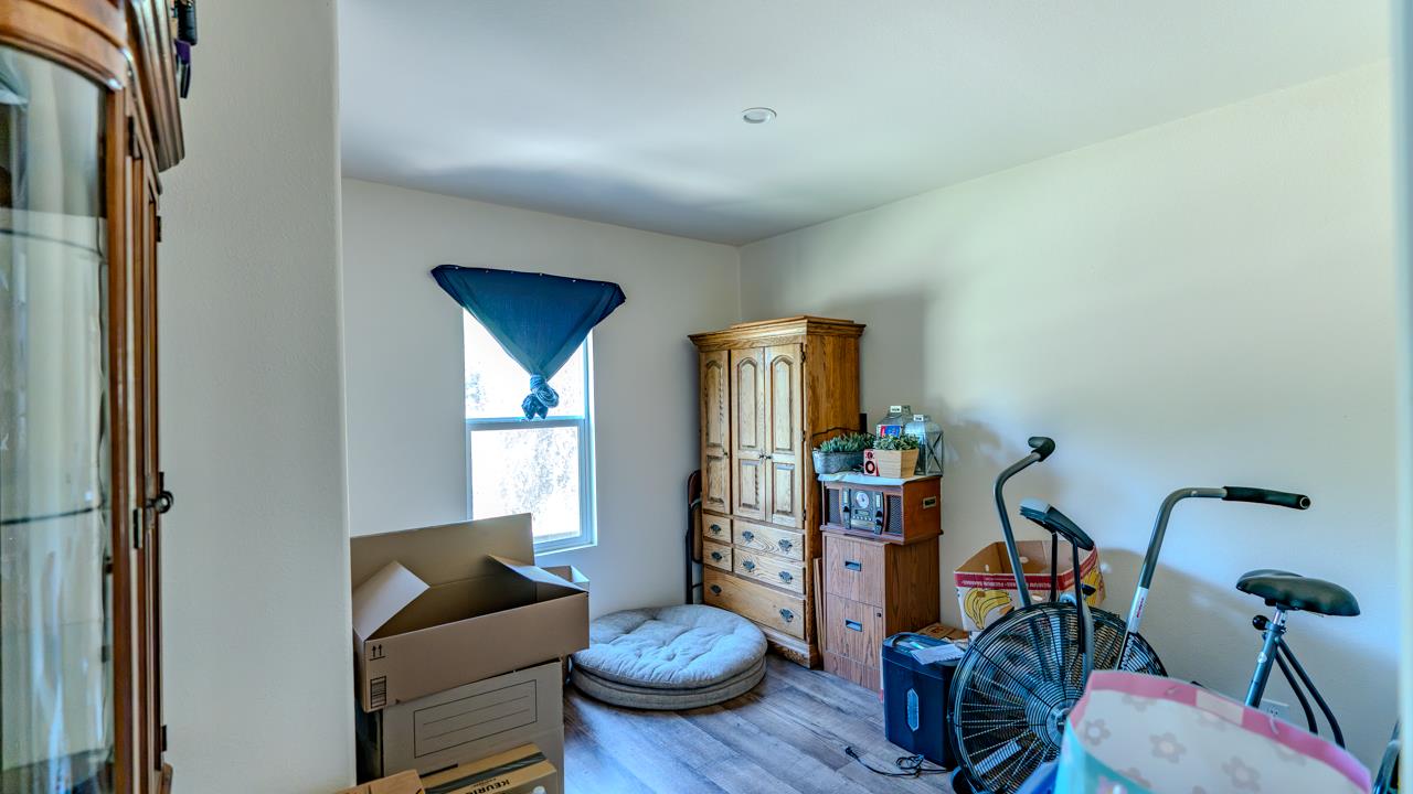 1643 River Rd, Modesto, CA 95351