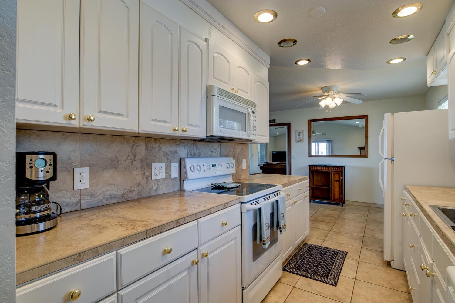 4832 Enramada Dr, La Grange, CA 95329