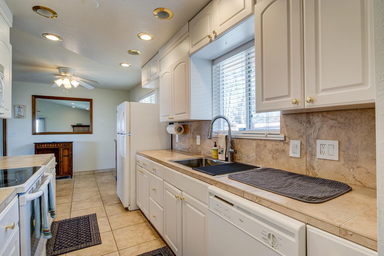 4832 Enramada Dr, La Grange, CA 95329
